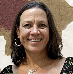 DANIELA STEELE, artista visual e mestra em artes visuais pela UFBA